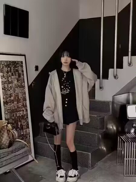 89.9💵   FOG秋季连帽开衫外套)GlmfdCV0DT4)/ CZ11//【多色多款可选】全部一个价~马上就要秋天了，整套情侣装哇！