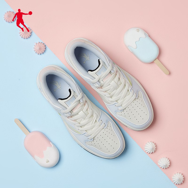 0点开始 129元 多款可选【乔丹官方outlets店】马卡龙撞色情侣运动鞋(JfO92KdHtdm)//